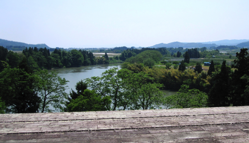 09最上川美術館（真下慶治記念館）から見る最上川の流れ